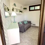 Encantador Con Terraza, Cristianos Apartment *